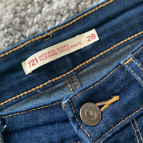 Levi’s 721 High-Rise Skinny Jeans (size 28) - Picture 2 of 7